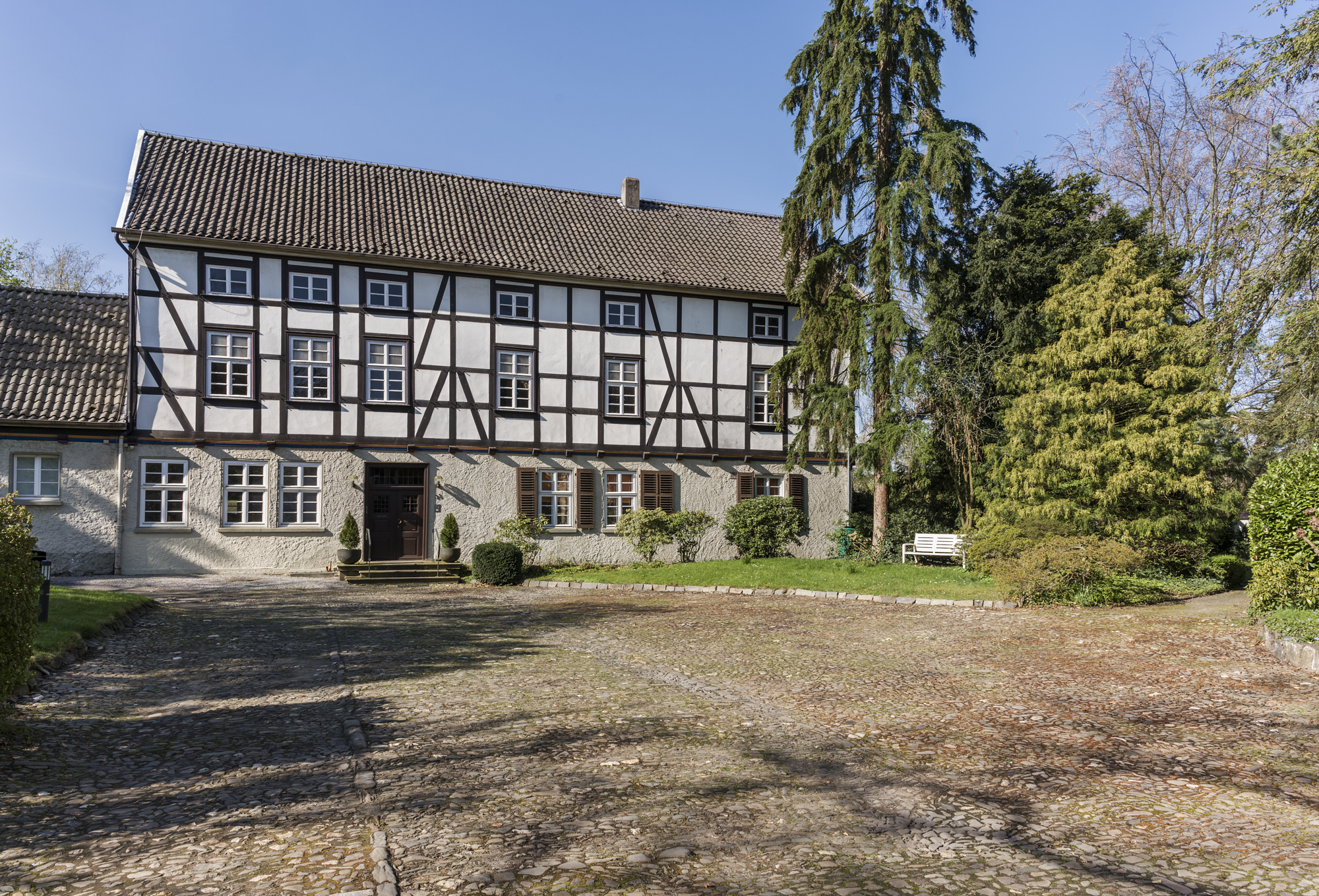 Der Burgmannshof Gransau ist ein imposantes Beispiel Neheimer Geschichte.