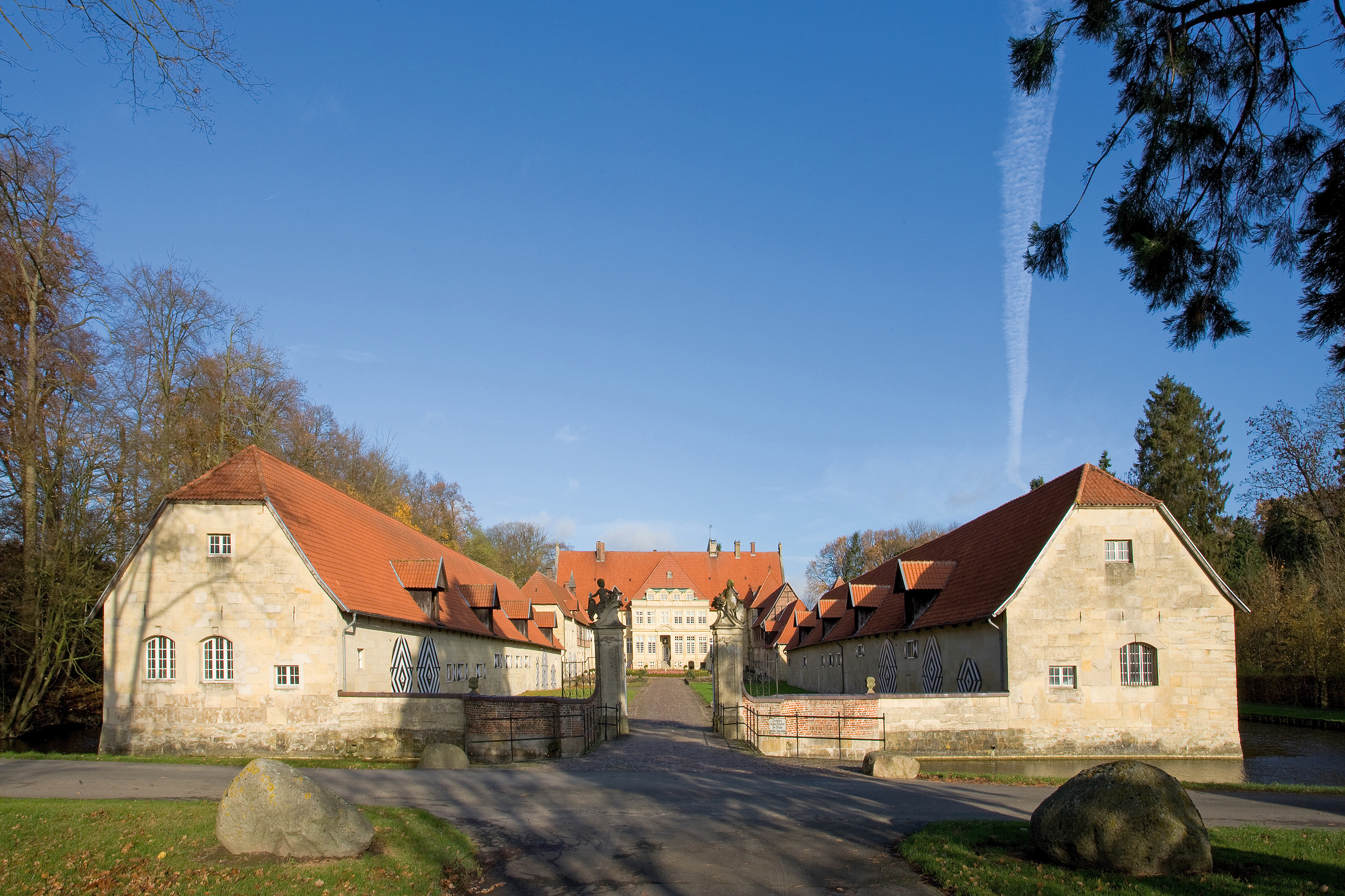 Haus Havixbeck mit Brücke und südlicher Abschlussmauer Haus Havixbeck mit Brücke und südlicher Abschlussmauer