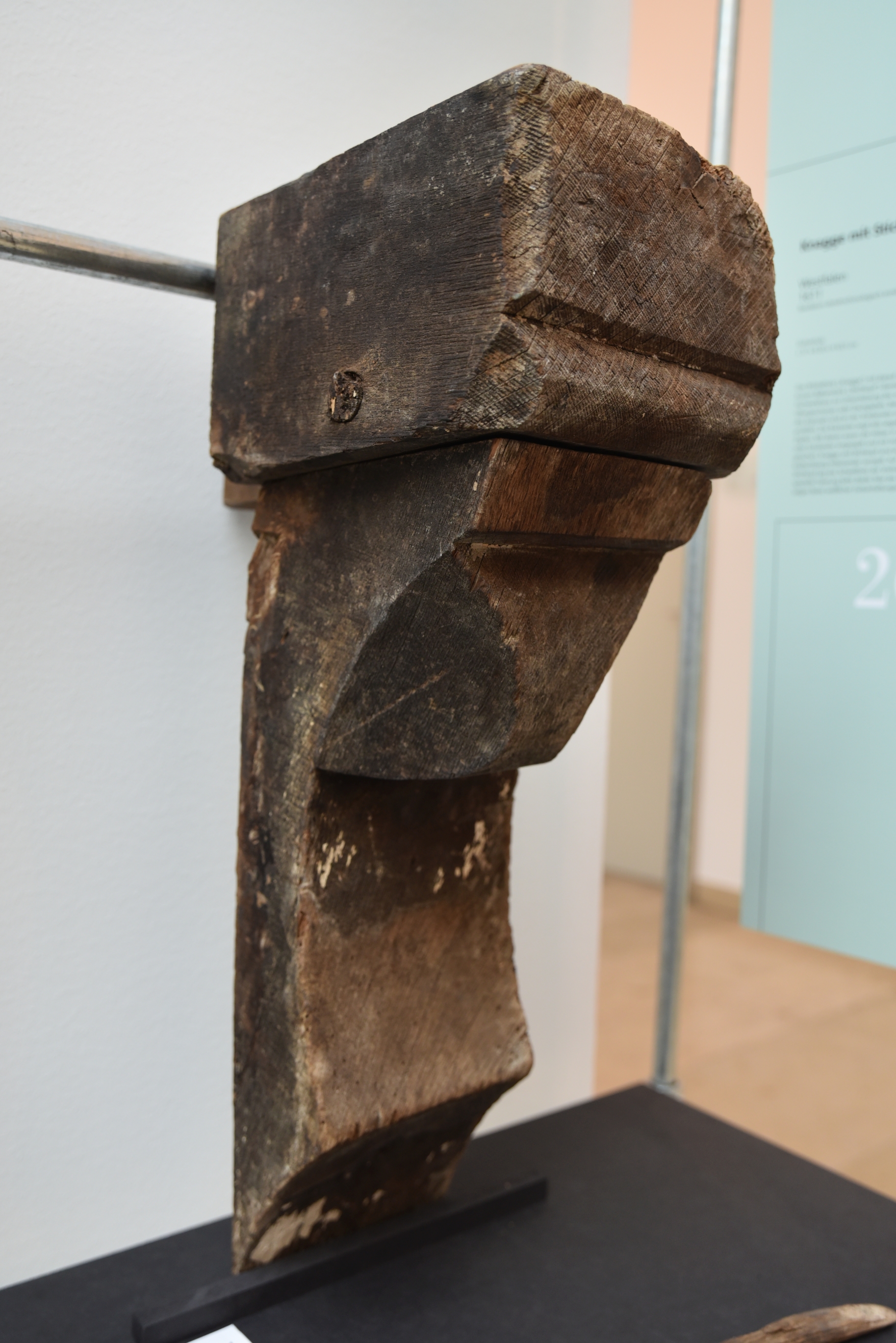 Knagge mit Kopfband Knagge mit Kopfband