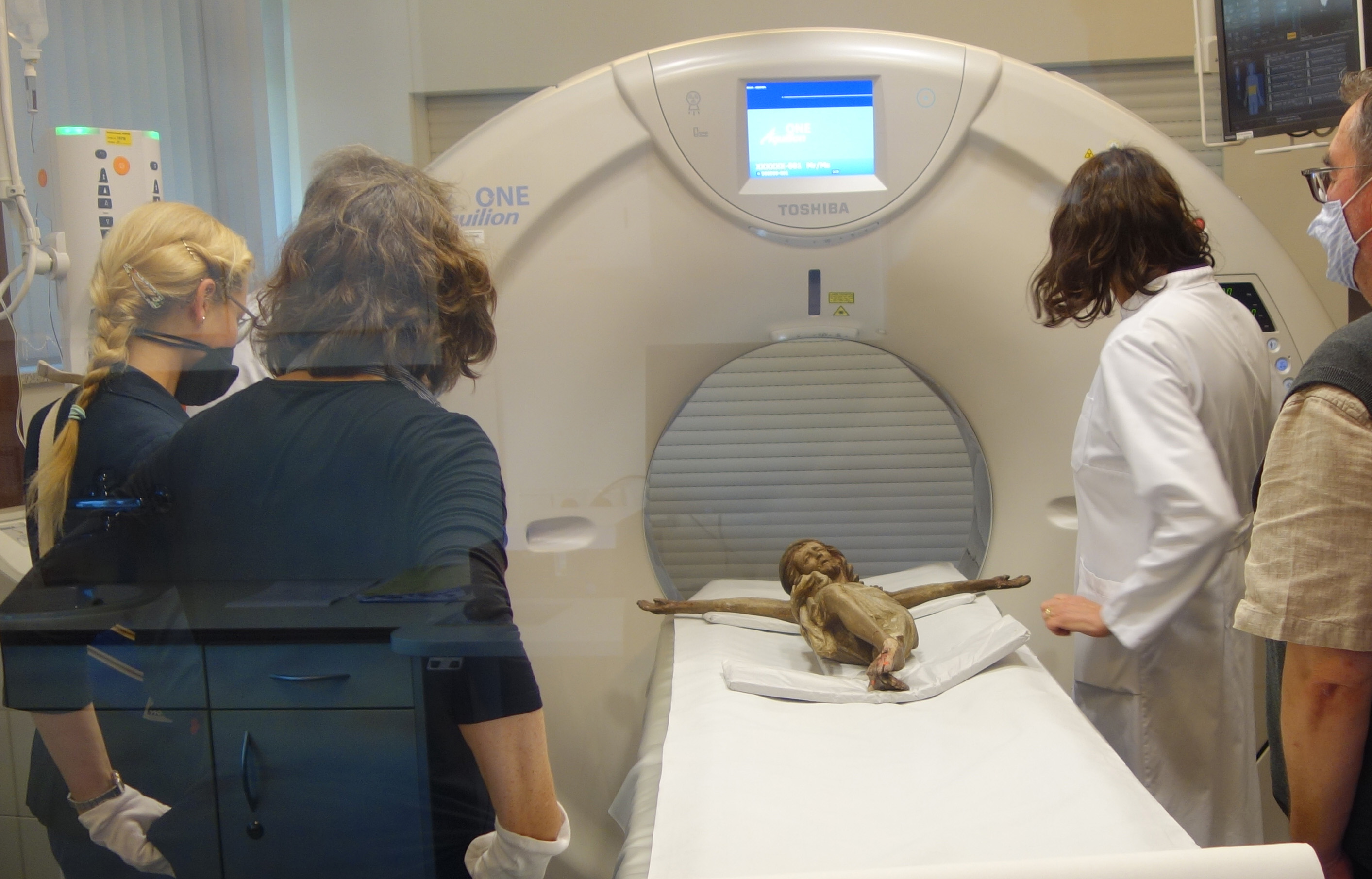 Christusfigur aus Ahsen im CT