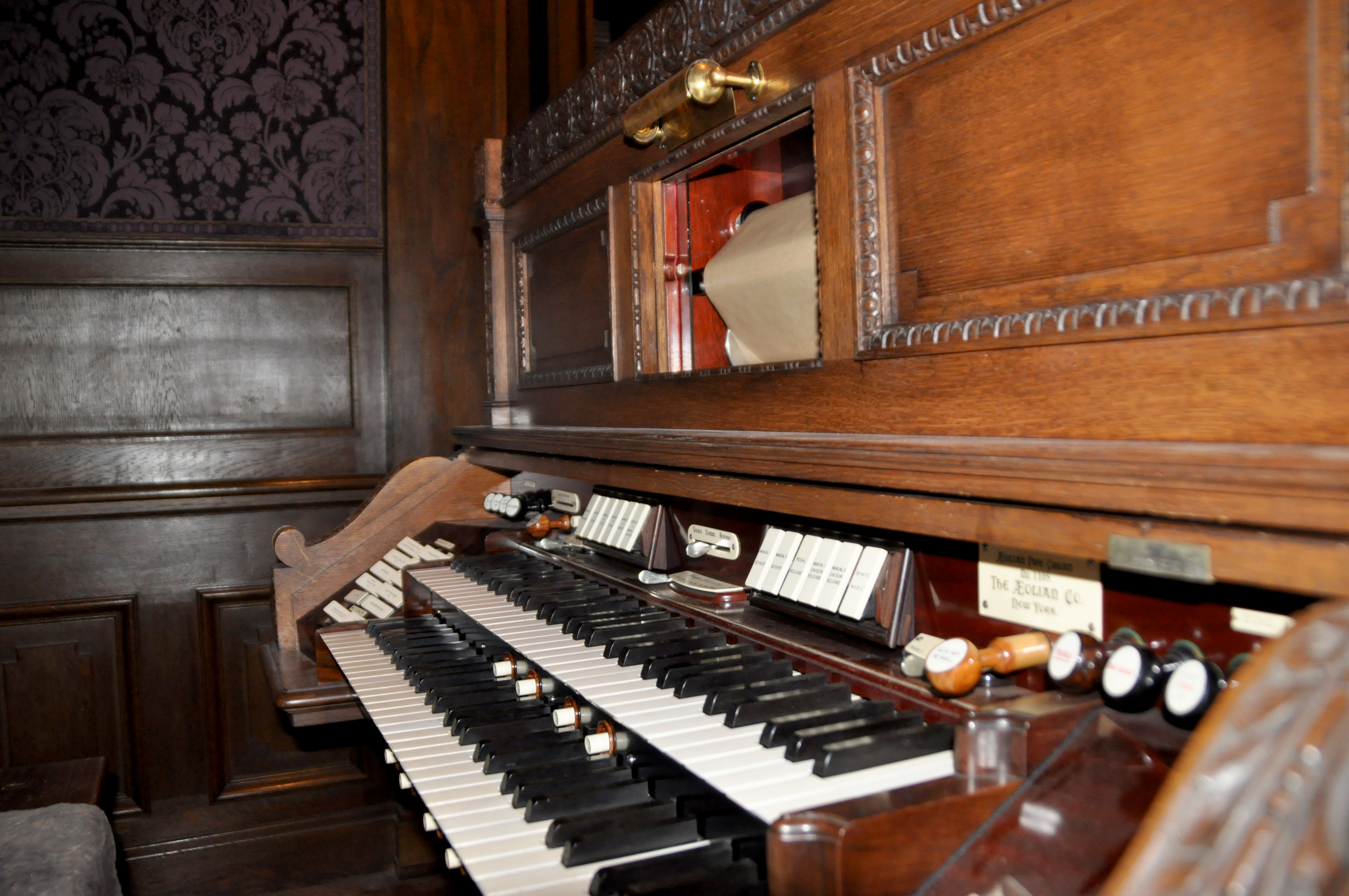Orgel im Musikzimmer