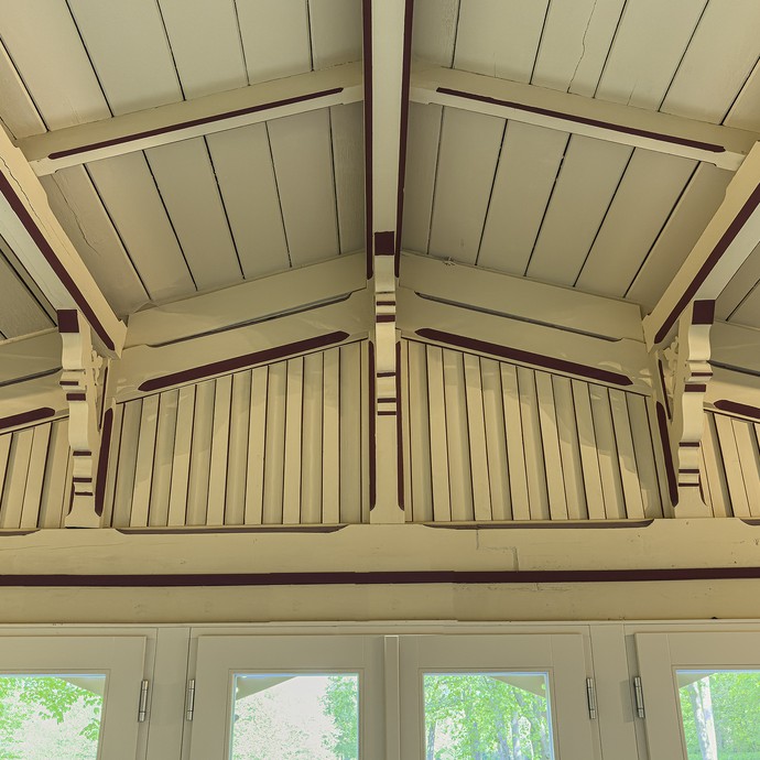 Innenraum Detail Holzkonstruktion (vergrößerte Bildansicht wird geöffnet)