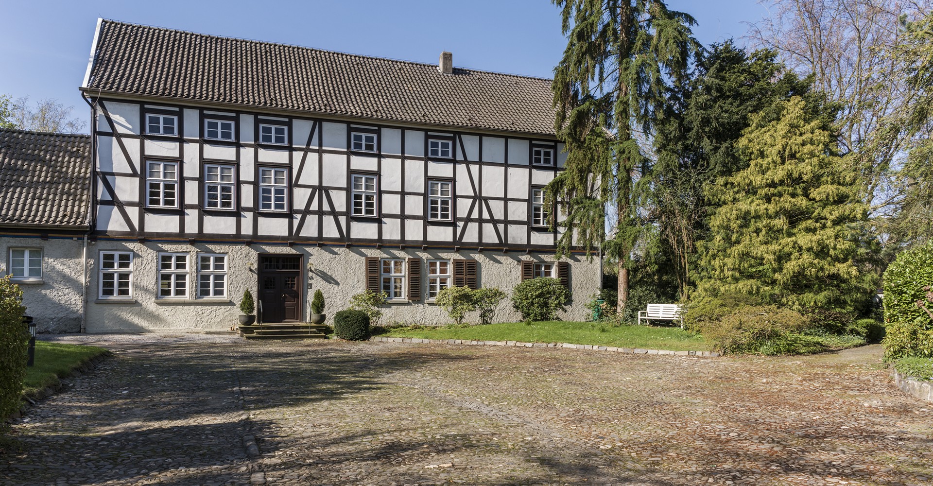 Der Burgmannshof Gransau ist ein imposantes Beispiel Neheimer Geschichte.