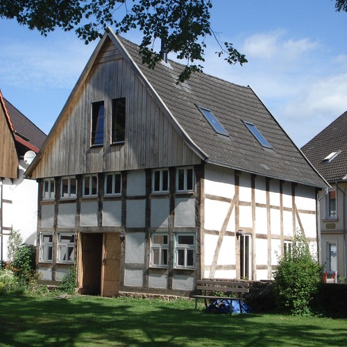 Fachwerkhaus am Kirchplatz in Lage