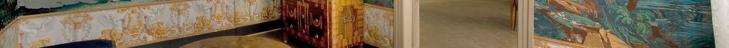 Raum mit historischer Tapete