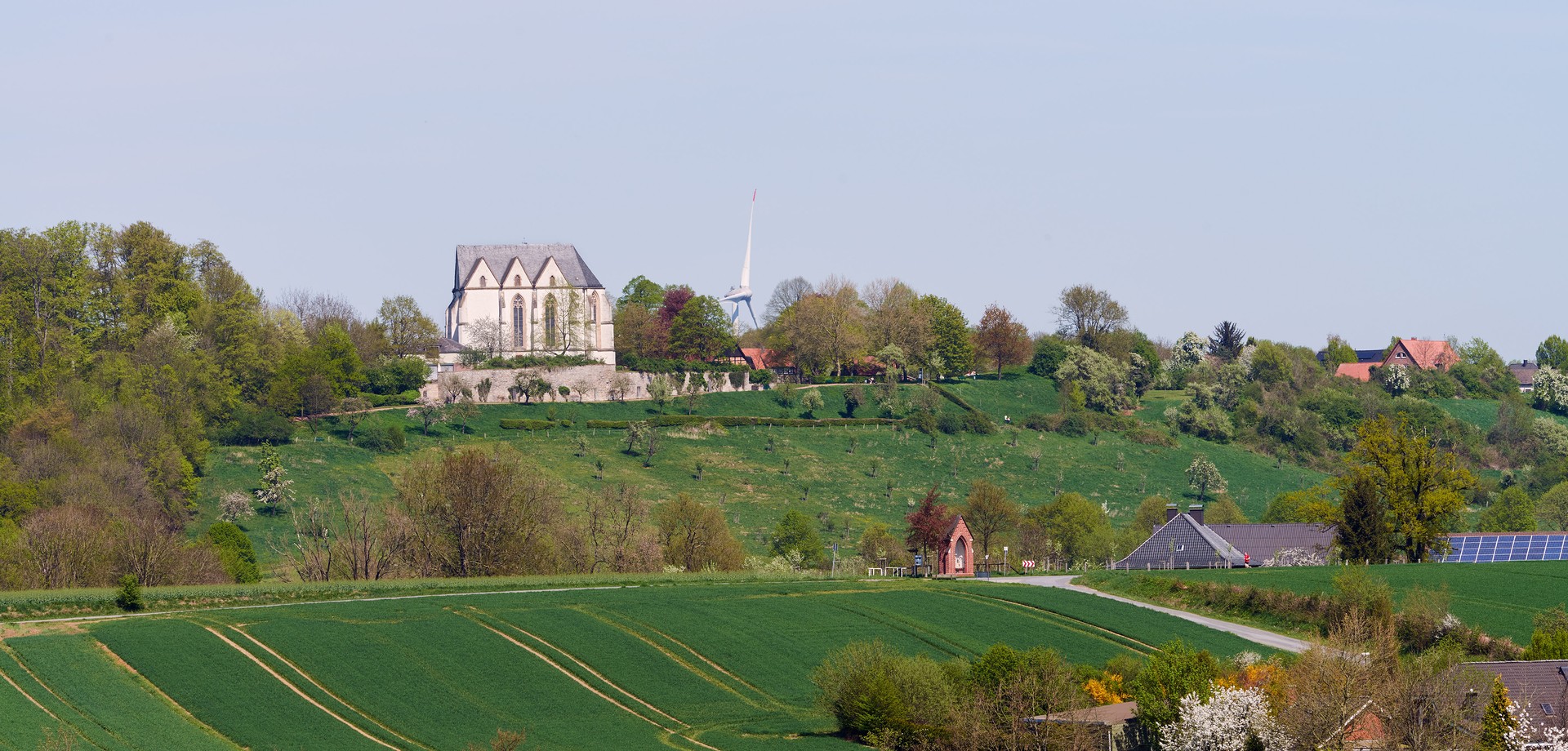 Blick auf die Wallfahrtskirche Zum Heiligen Kreuz in Stromberg-Oelde