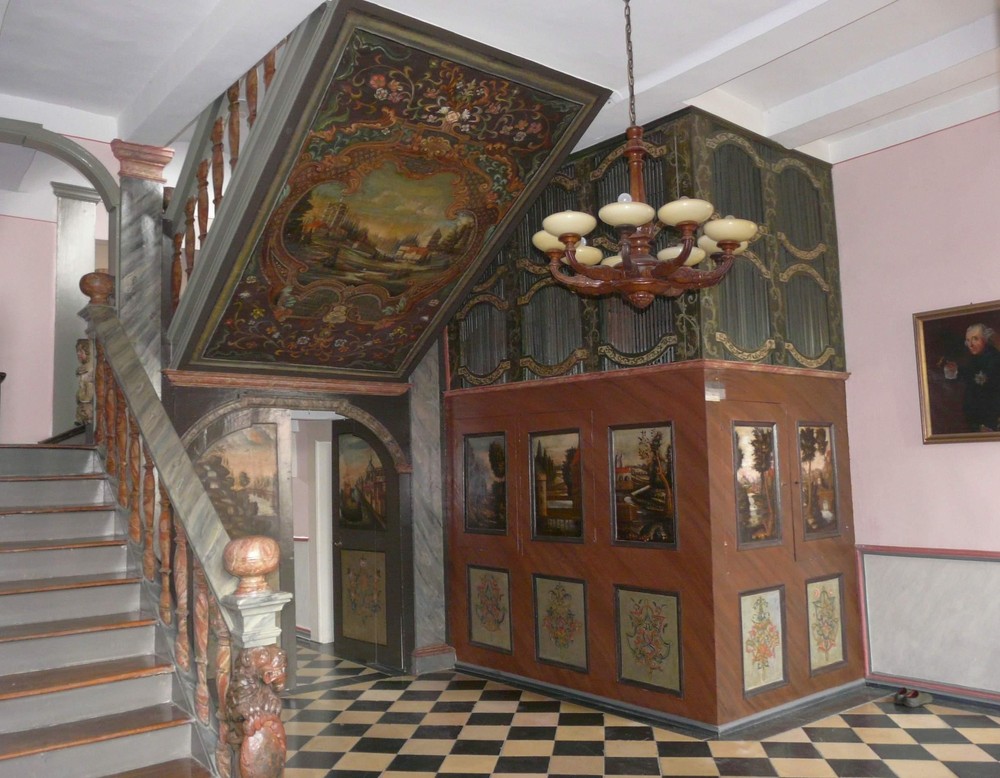 Treppenhaus vor der Restaurierung 2019