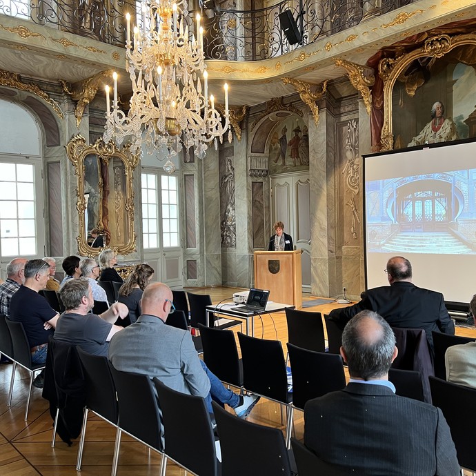 Begrüßung im Festsaal des Erbdrostenhofes (vergrößerte Bildansicht wird geöffnet)