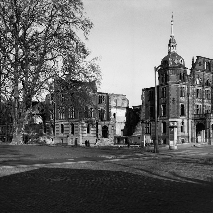 Blick vom Mauritztor nach dem Luftangriff 1943, aufgenommen 1949 (vergrößerte Bildansicht wird geöffnet)