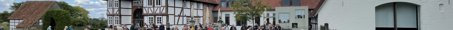 Tagungsgruppe im LWL-Freilichtmuseum Detmold