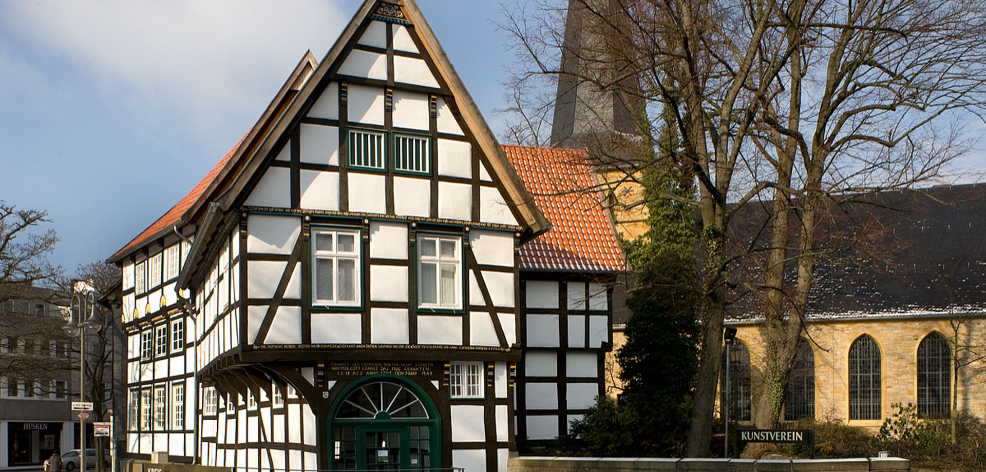 Haus ...