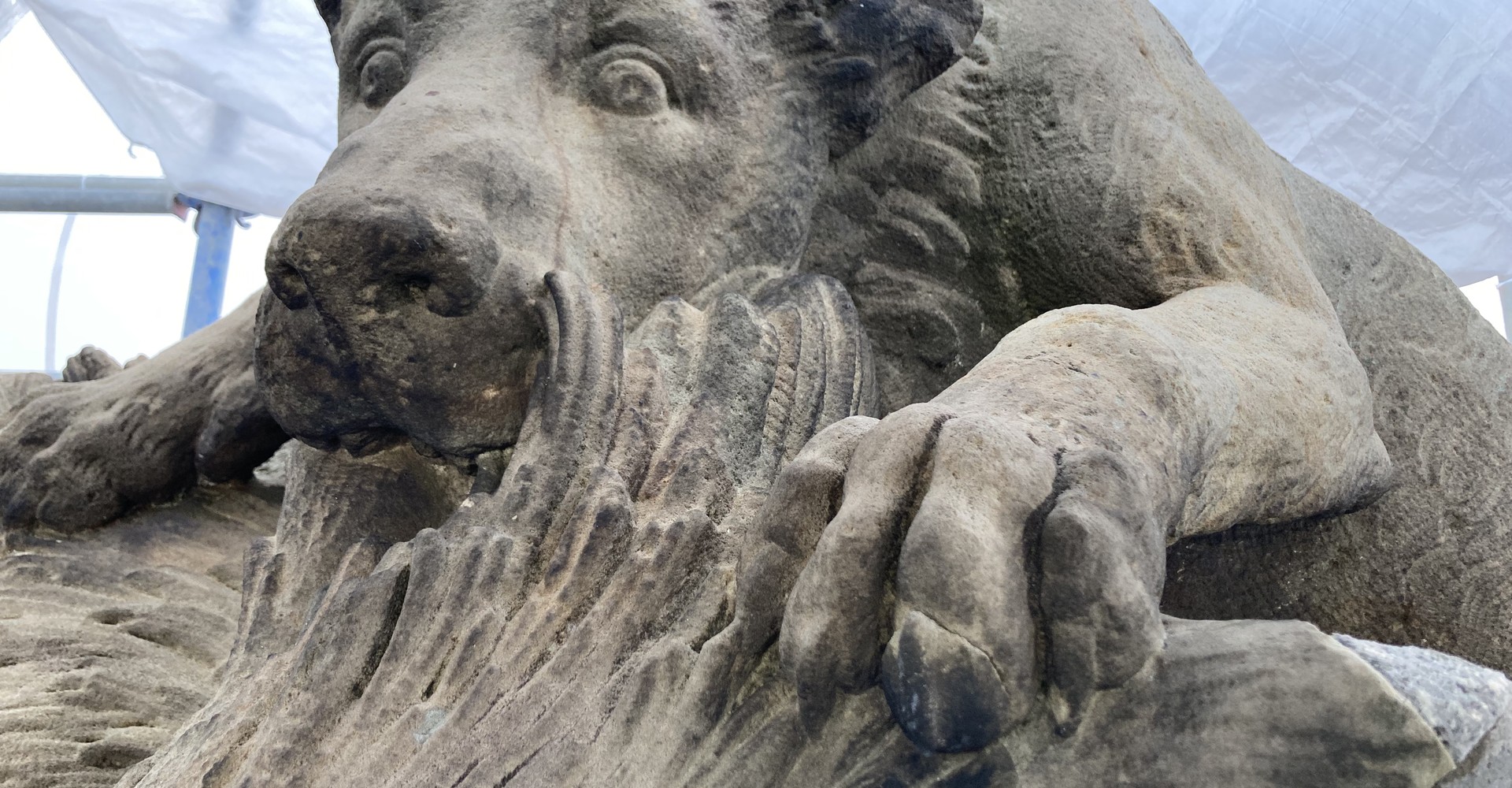 Detail der Jagdszene während der Restaurierung