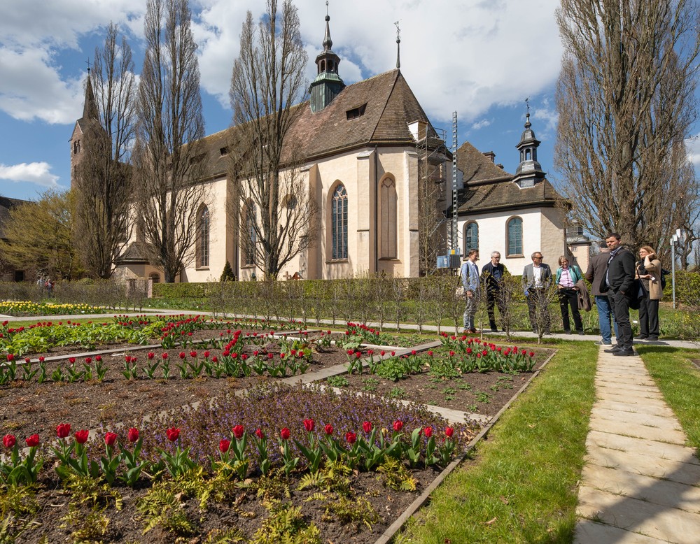 Beim Austausch im Kloster Corvey