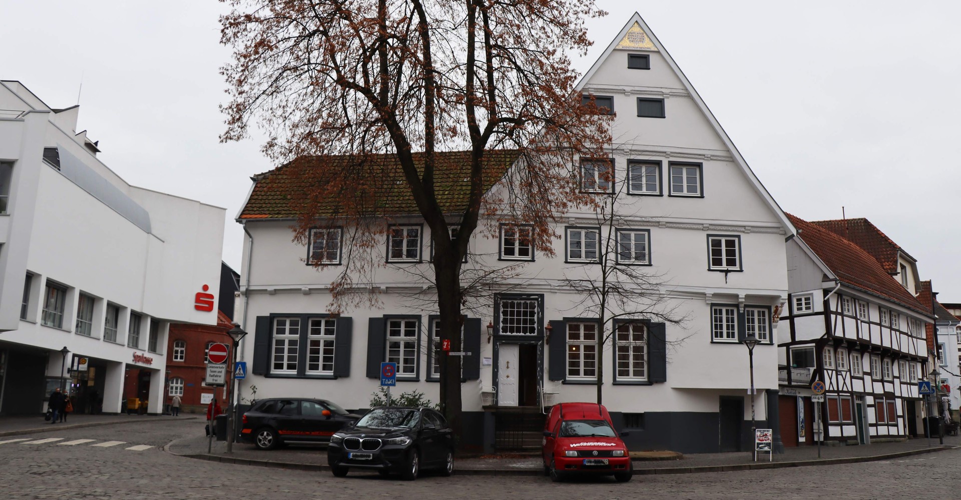Soest, Marktstraße 11, Hauptansicht nach Fertigstellung mit neuem Kalkputz (2021).