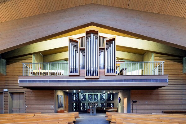 Empore mit Orgel