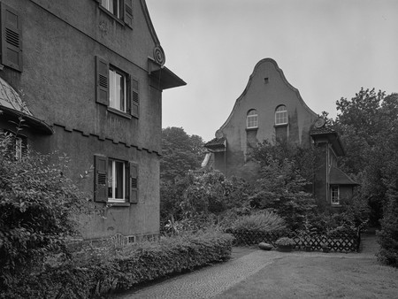 Denkmäler Wilsingweg 6 und Lübkestraße 8 im Jahr 2025. Baujahr: 1913/1914, Architekt: Heinrich Metzendorf