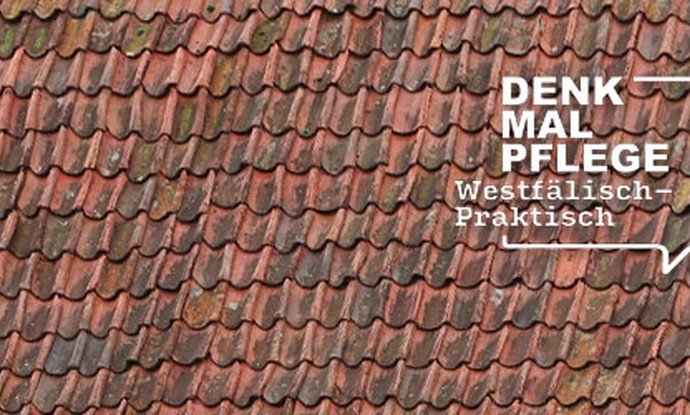 Detail eines Hohlziegeldachs