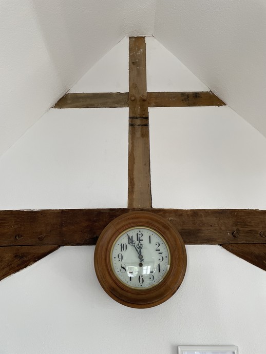 Giebelwand mit sichtbarem Fachwerk (vergrößerte Bildansicht wird geöffnet)
