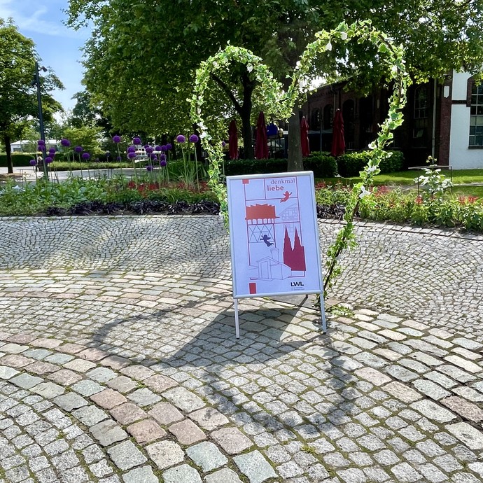 None (vergrößerte Bildansicht wird geöffnet)