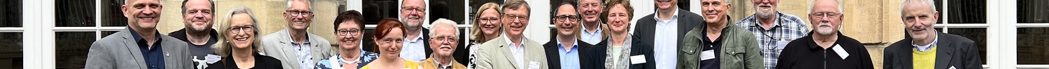 Gruppenbild vor dem Erbdrostenhof in Münster