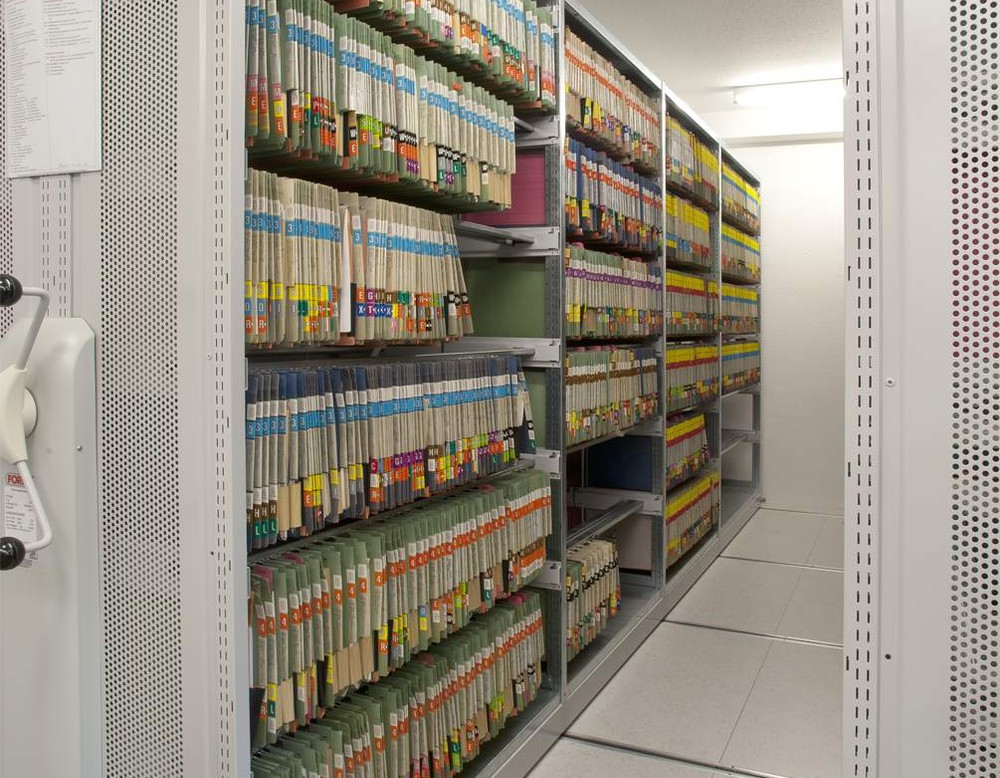 Blick ins Archivregal