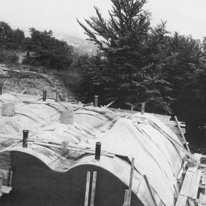 Foto von 1934 von der Errichtung des Erweiterungsbaus (vergrößerte Bildansicht wird geöffnet)